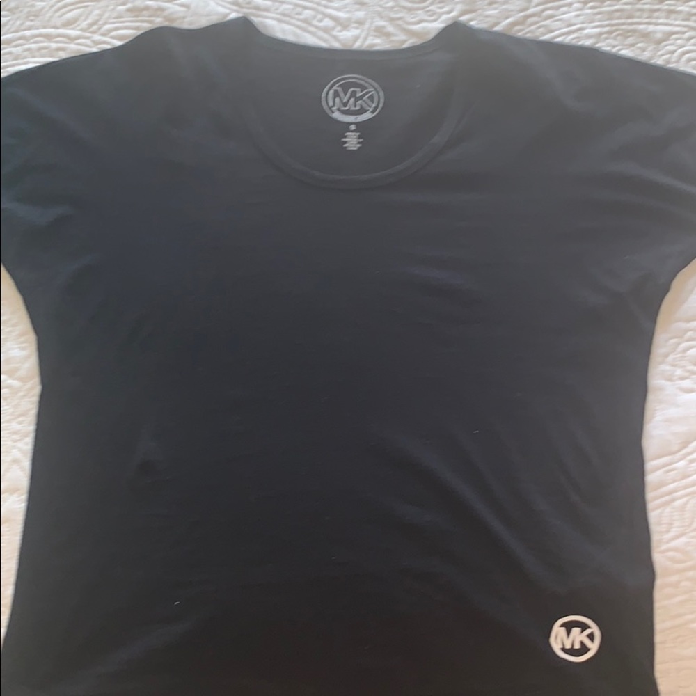 Cute lil t-shirt